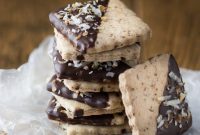 Chocolate Shard Coconut Shortbread