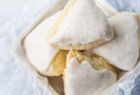 Dainty Vanilla Bean Scones