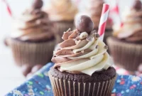 Retro Black and White Malt Shoppe Cupcakes