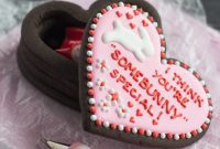 Valentine Chocolate Graham Cookie Gift Box with Free Printable Card