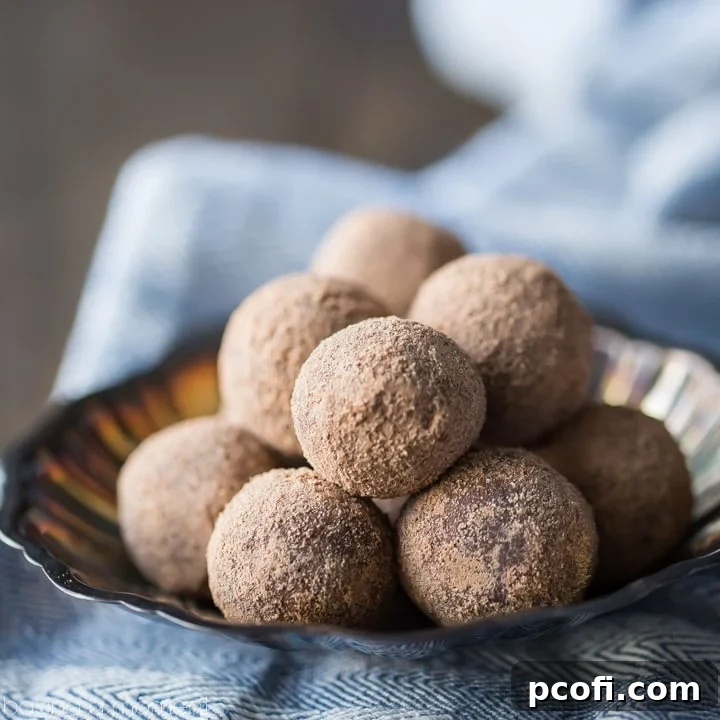 These chocolate malt truffles were so easy to make! Just a few simple ingredients and the chocolate malt flavor was so rich and smooth. I'll be giving these as gifts this Christmas! #savorysimplecookbook food desserts chocolate