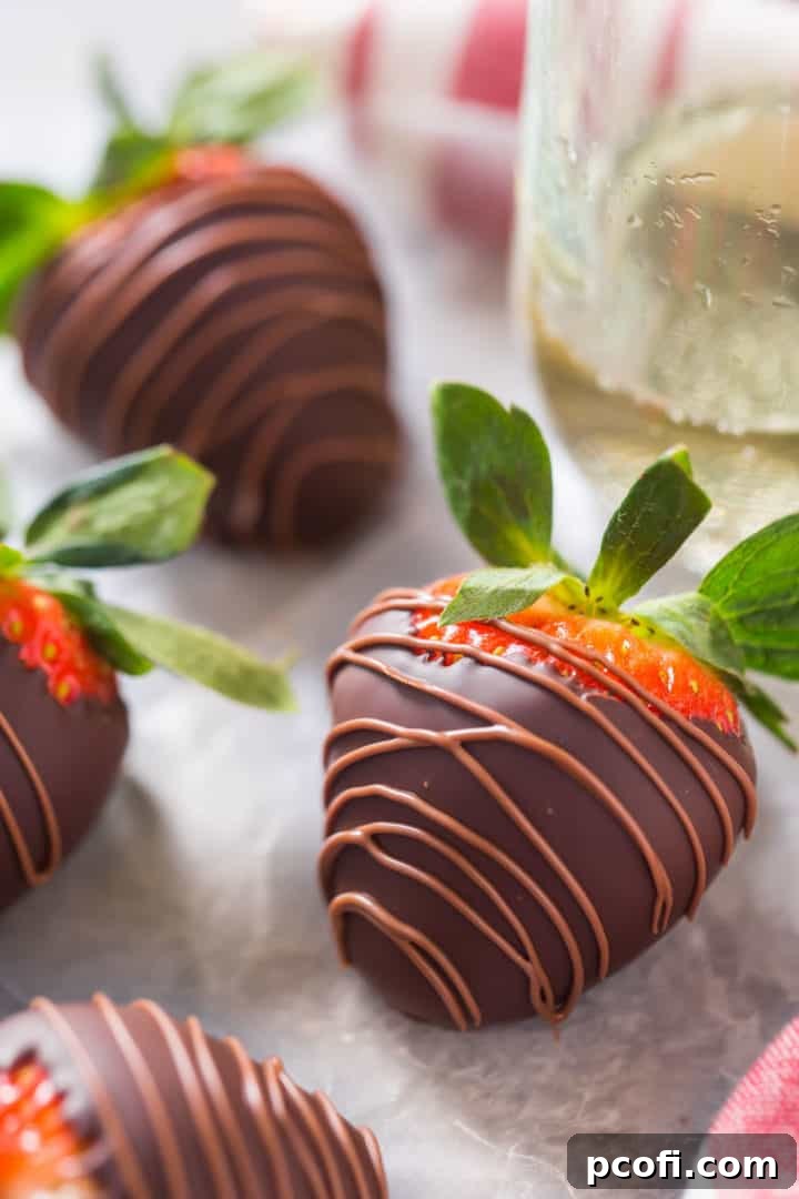 Best Chocolate for Chocolate Covered Strawberries close-up