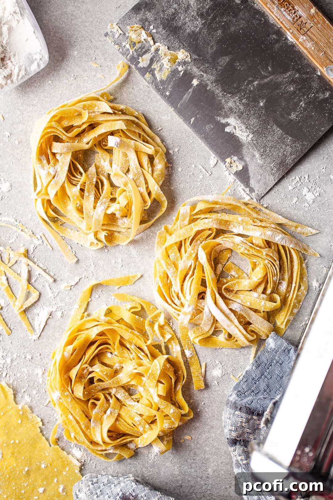 How to make homemade pasta with step-by-step photo instructions, showcasing the final dish.